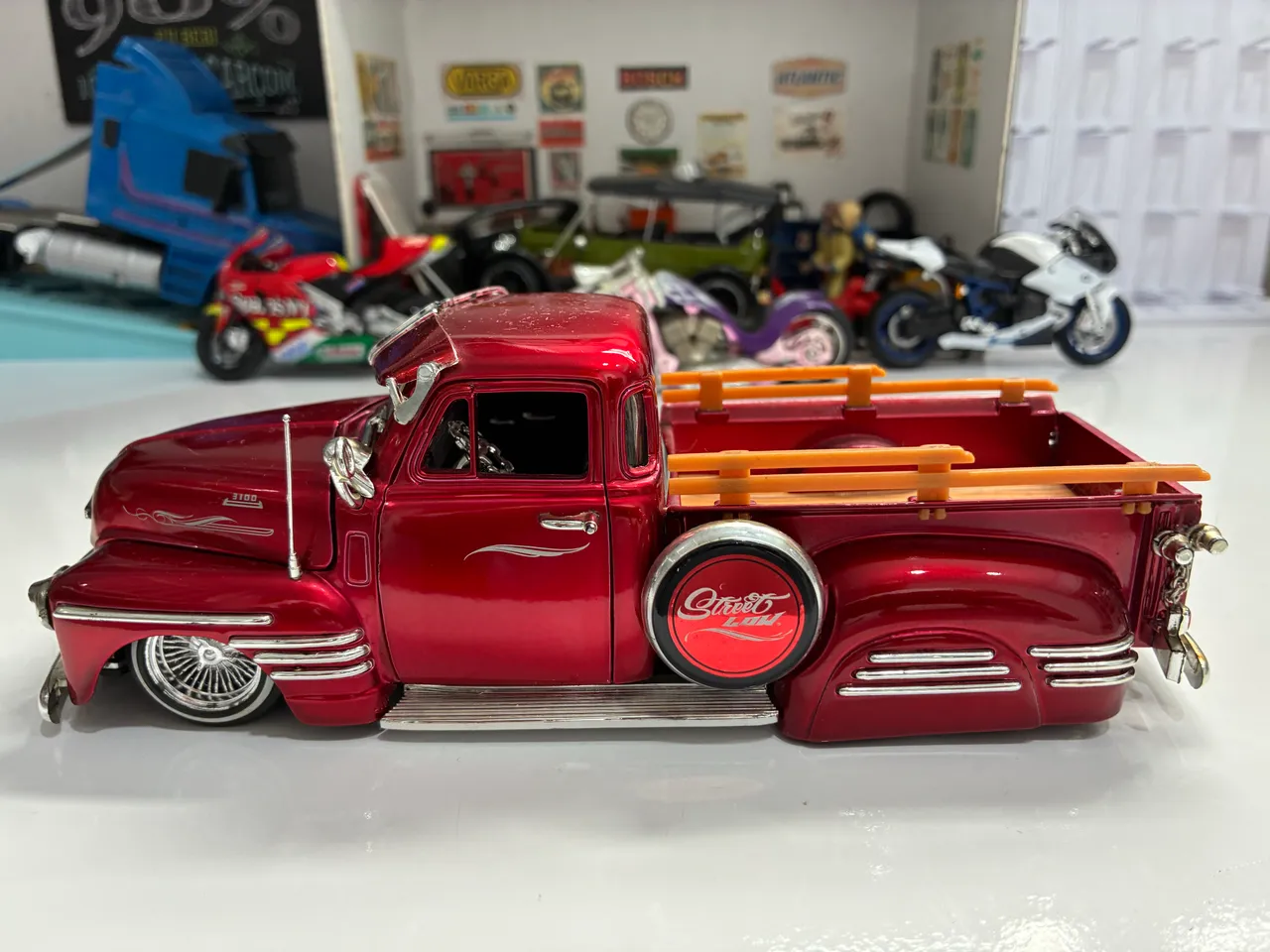 Miniatura Nissan Skyline LB-ER34 Liberty Walk Red Chrome - Hobbies