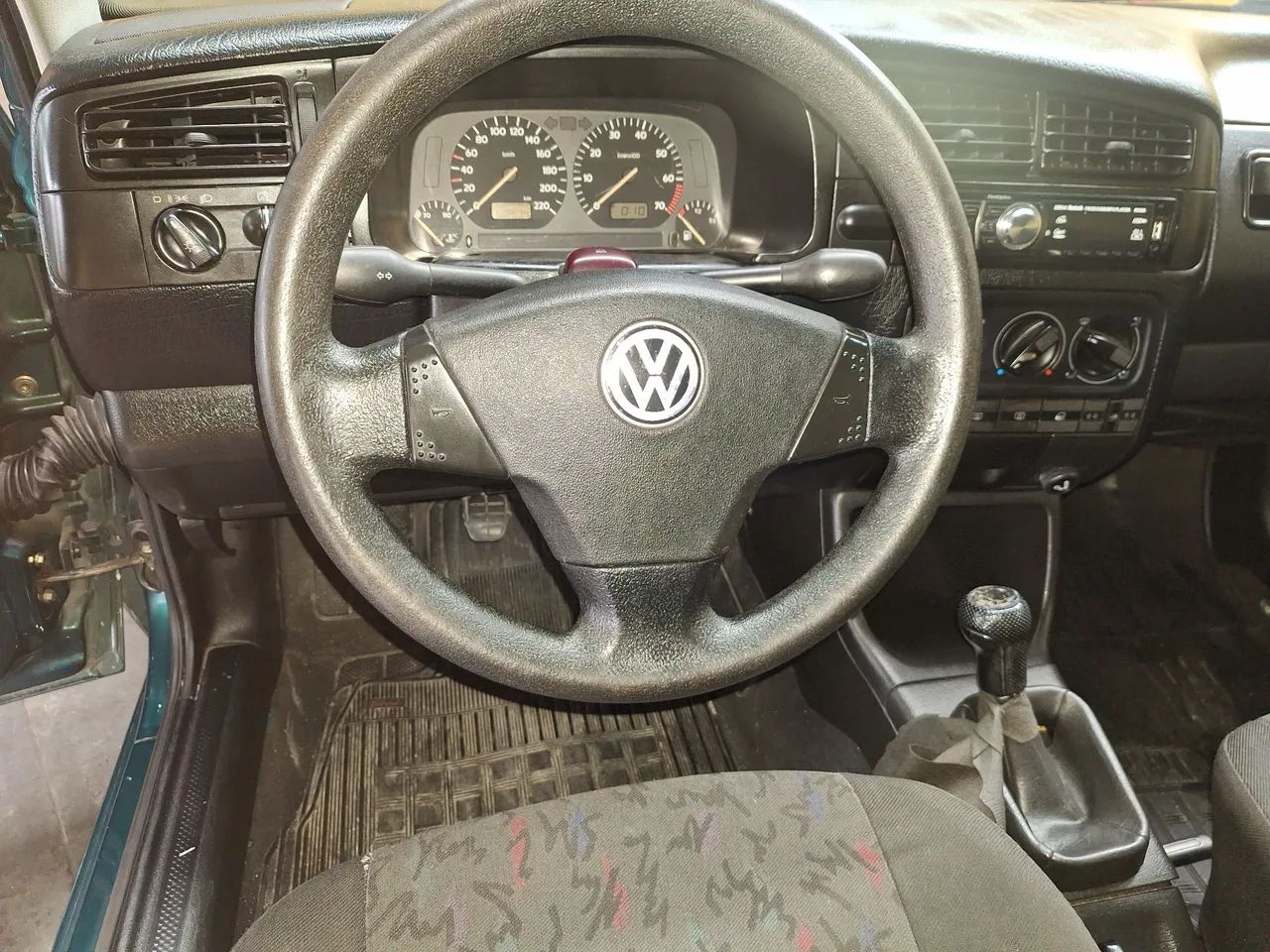 Volkswagen Golf GL 1.8/ 2.0i 4p, foto 5 de 9