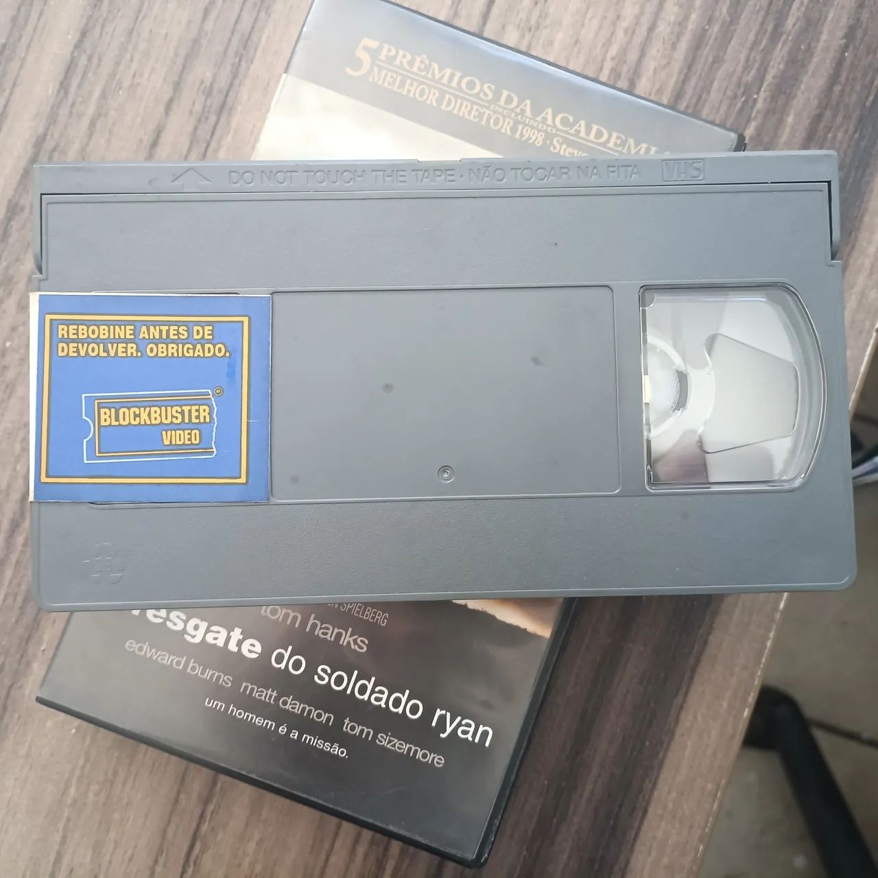 VHS O Resgate do Soldado Ryan (leg), original com selo Blockbuster  - Foto 3