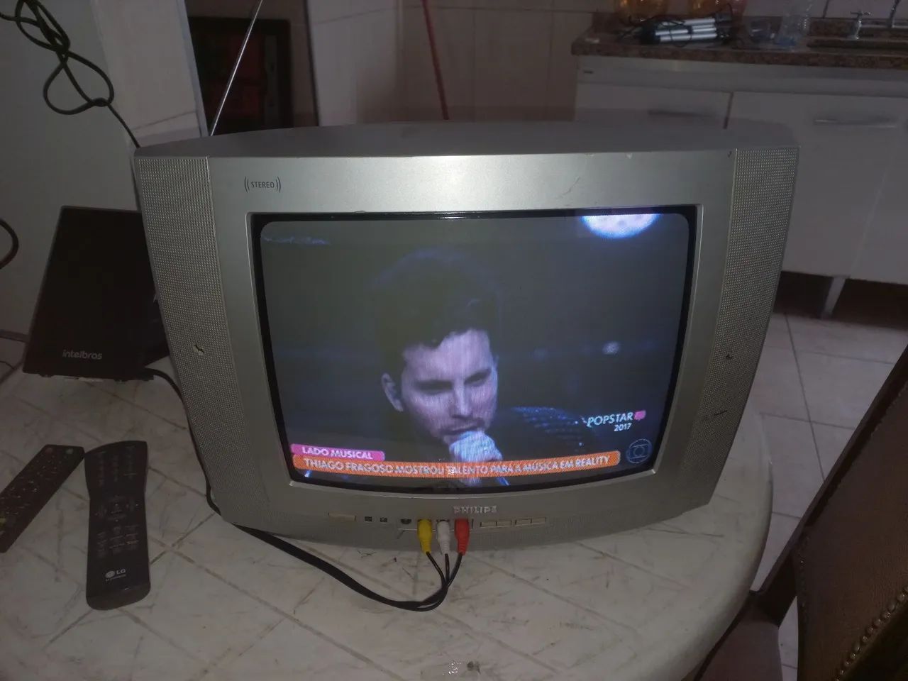 TV Philips 14" de tubo 