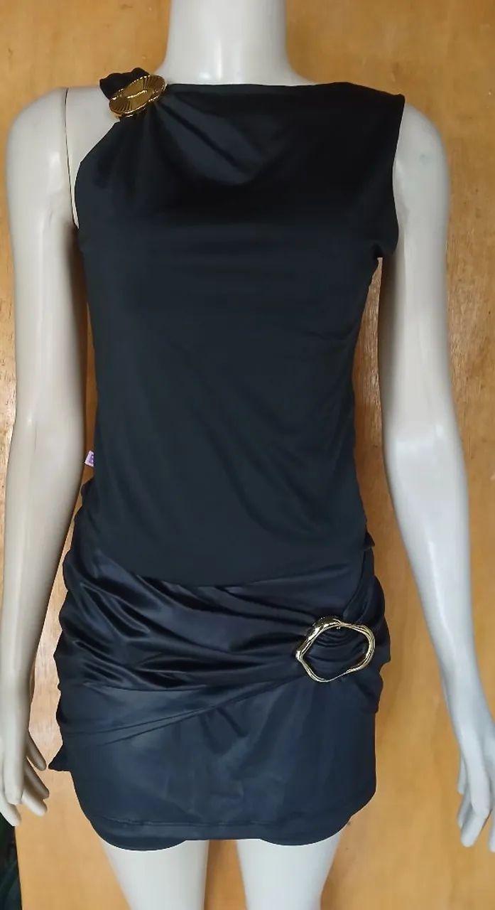 Blusa e short  e saia no couro - Foto 3