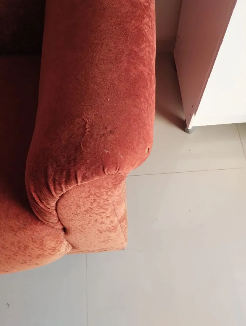 Sofá de 2 lugares em veludo - Foto 3