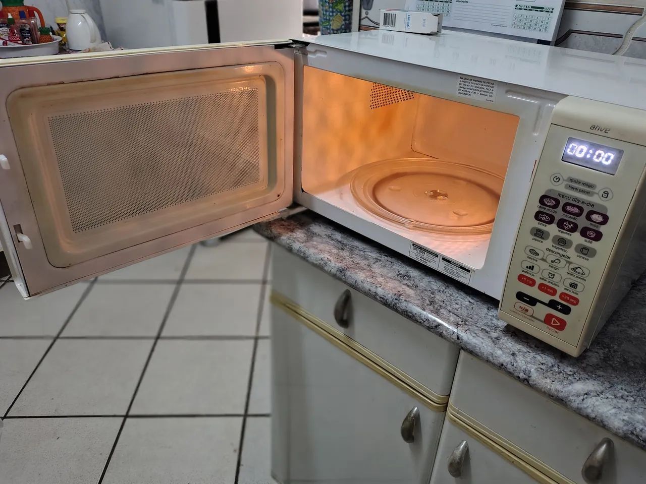 Microondas Brastemp 30 Lt - Foto 2