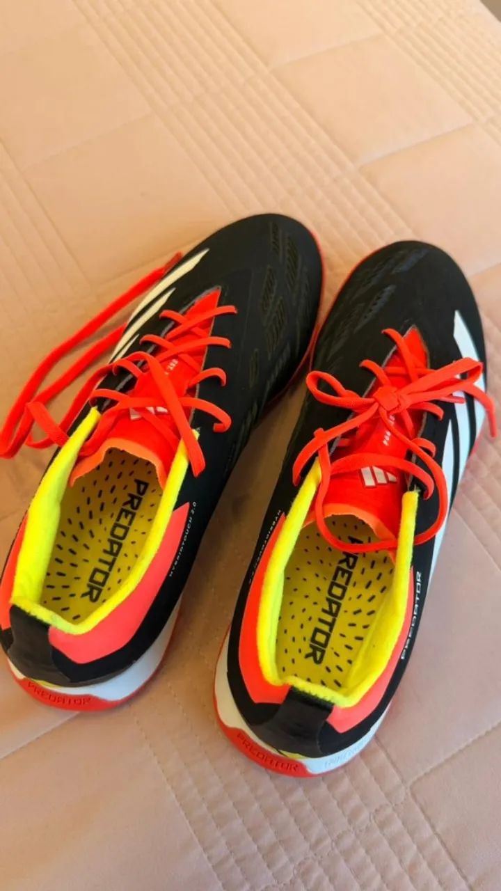 Chuteira Adidas Society - NUNCA USADA tamanho 38 - Calçados