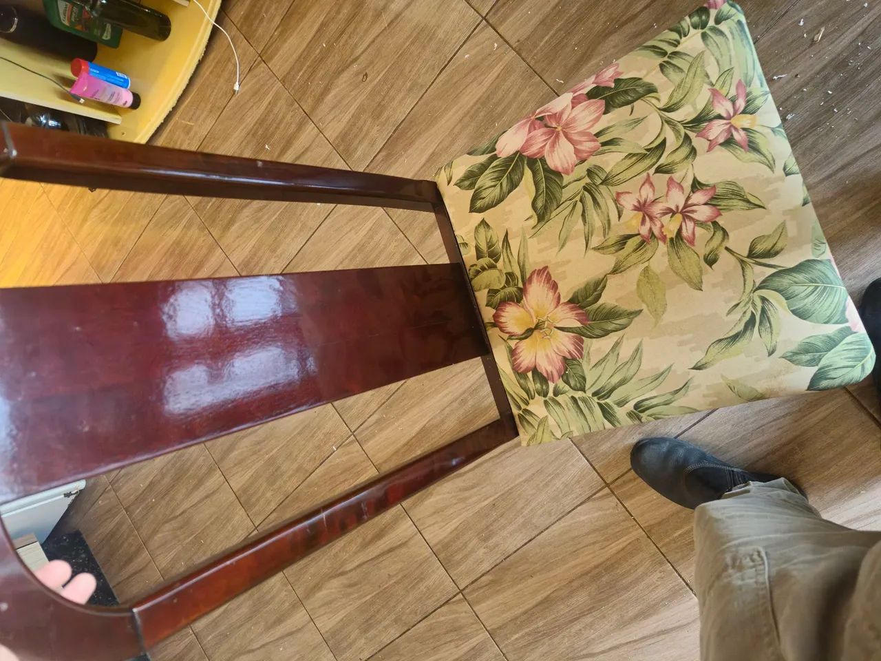 Mesa de jantar de vidro com 6 cadeiras - Foto 3