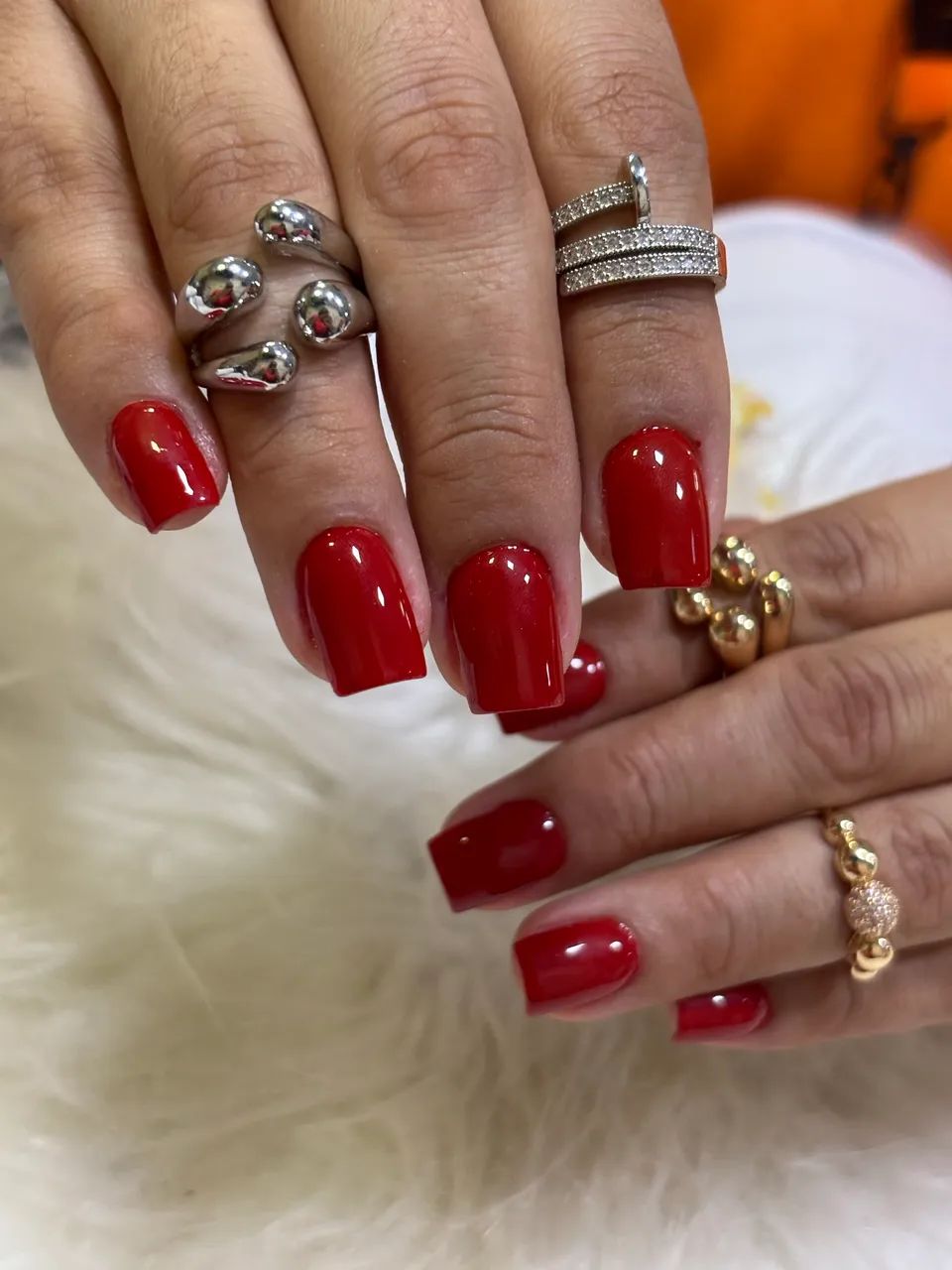 Estamos selecionando manicures para 1 e 3 turno 