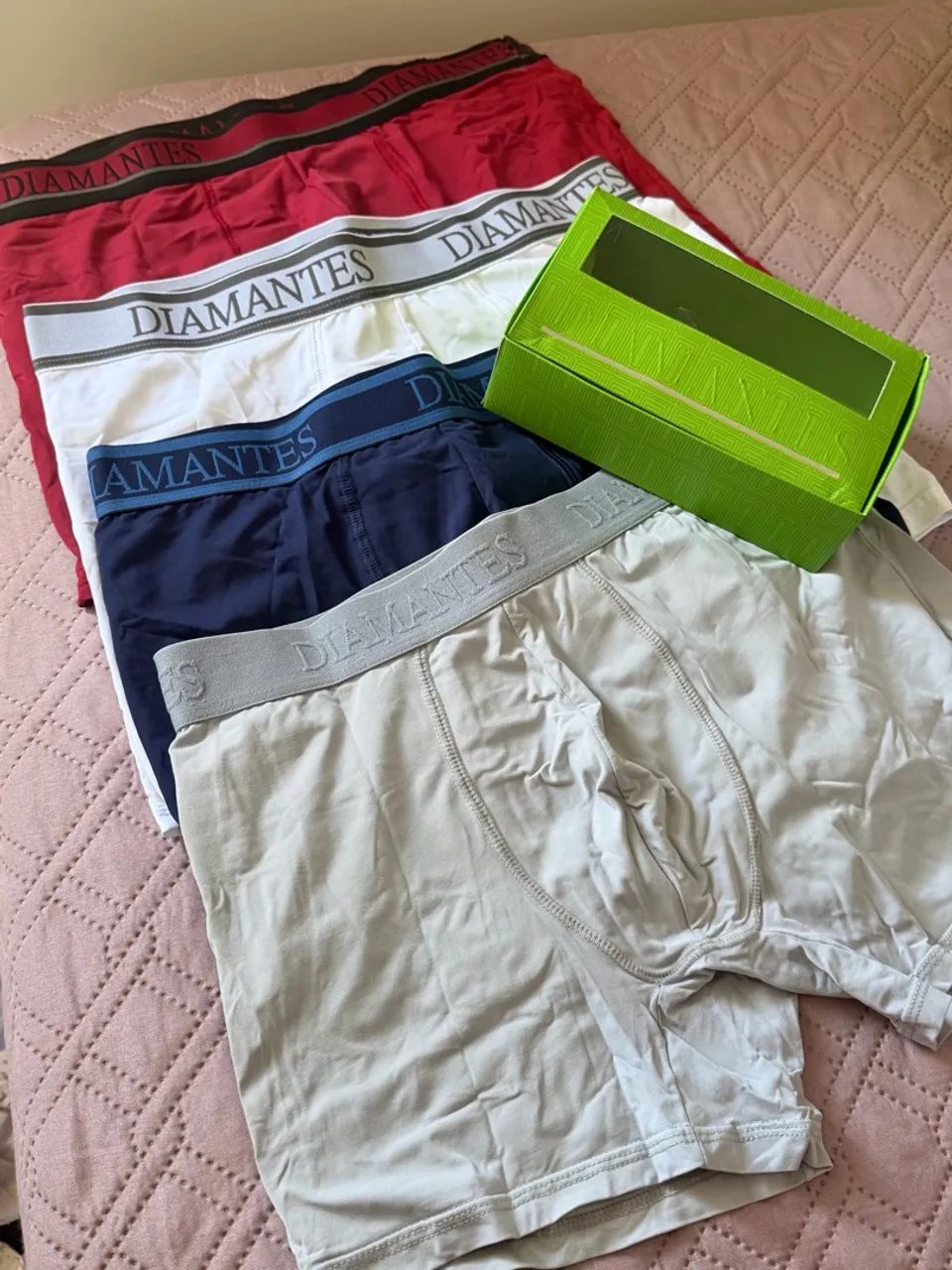 Vendo kit com 4 cuecas - Diamante TAM. G 