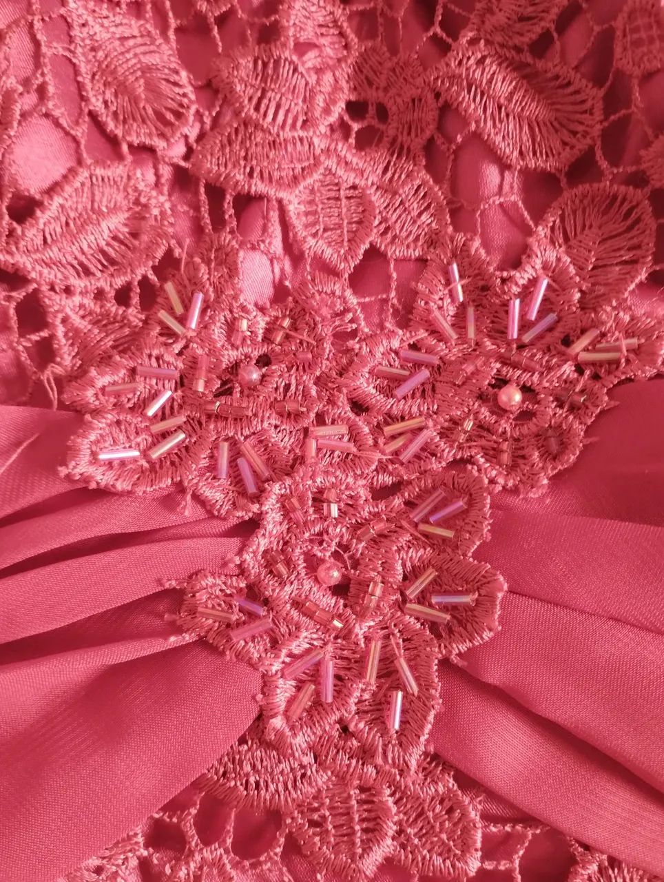 Vestido de festa cor Vermelho Queimado em renda e bodado - Foto 4