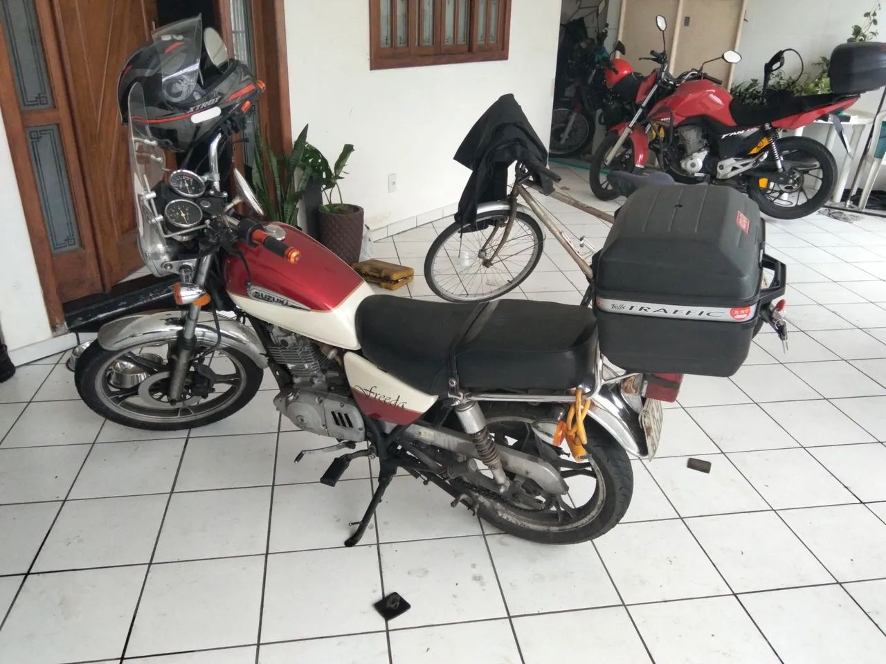 Intruder - Foto 3