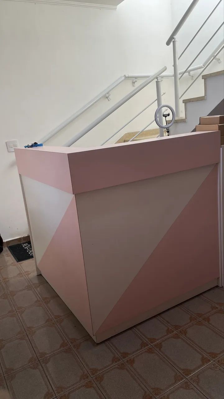 BALCÃO RECEPÇÃO LOJA