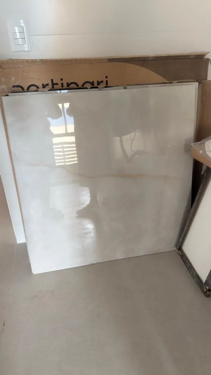 Porcelanato calacata 0,35 altura x Largura 5UND