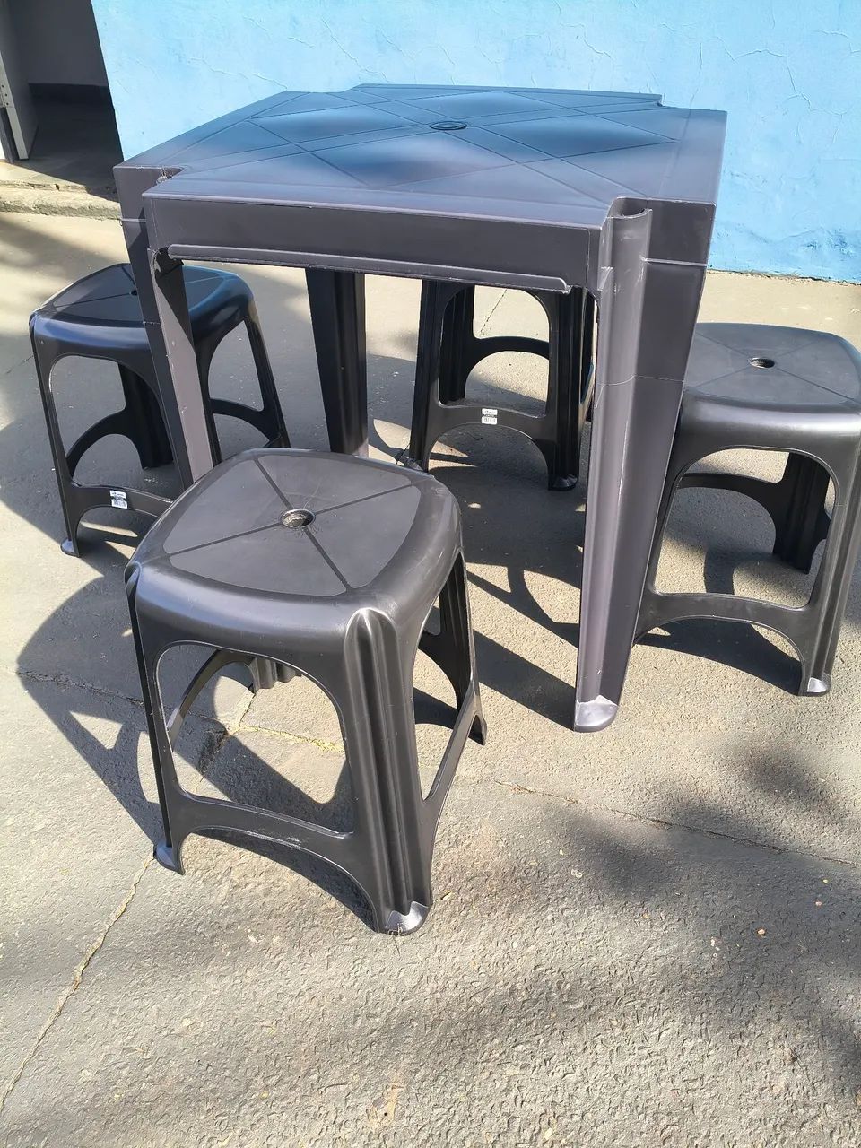 Jogo de mesa com banquetas - Foto 3