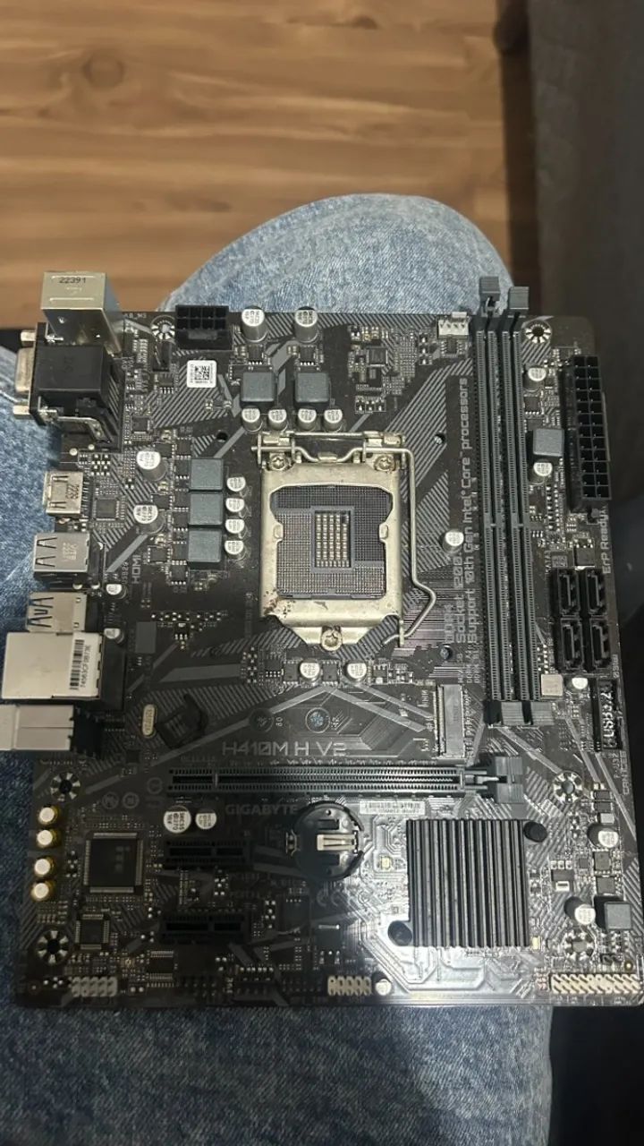 PLACA MÃE H410 ASUS DEFEITO - Foto 3