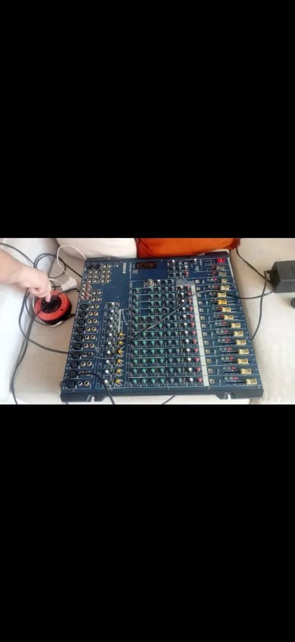 Mesa de som yamaha