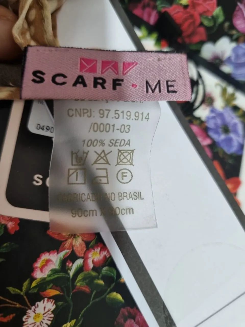 Lenço em seda pura estampado Scarf Me - Foto 4