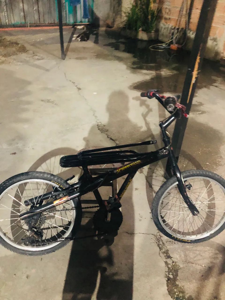 Vende se bicicleta 