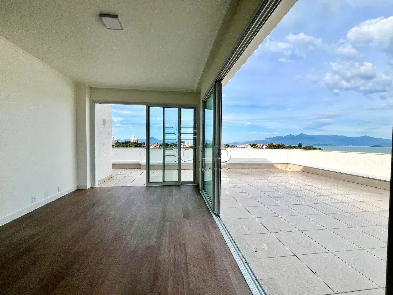 Cobertura plana com vista mar e 4 dormitórios Bom Abrigo - Foto 3