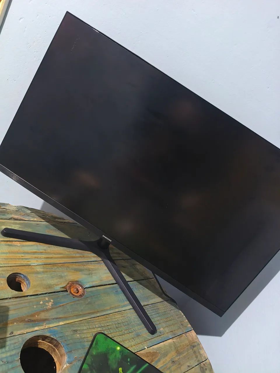 Monitor Samsung Essential S3 32", FHD, 75Hz, IPS, FreeSync, DP e HDMI