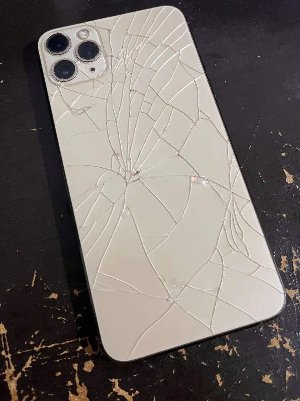 Iphone 11 PRO MAX  - Foto 2