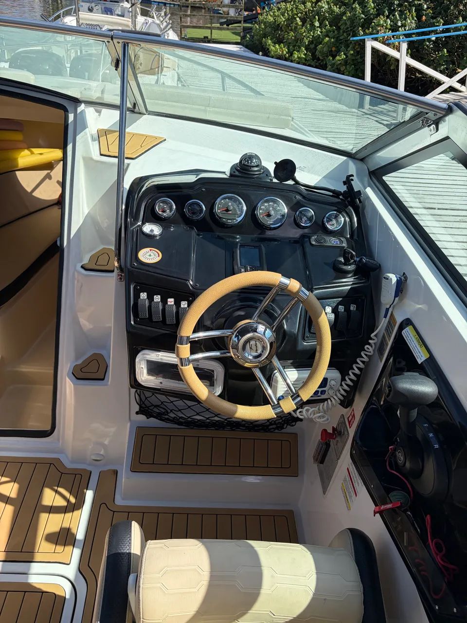 Lancha Focker 242 GTC Black Series - Revisões em dia - Pronta para navegar!  - Foto 10