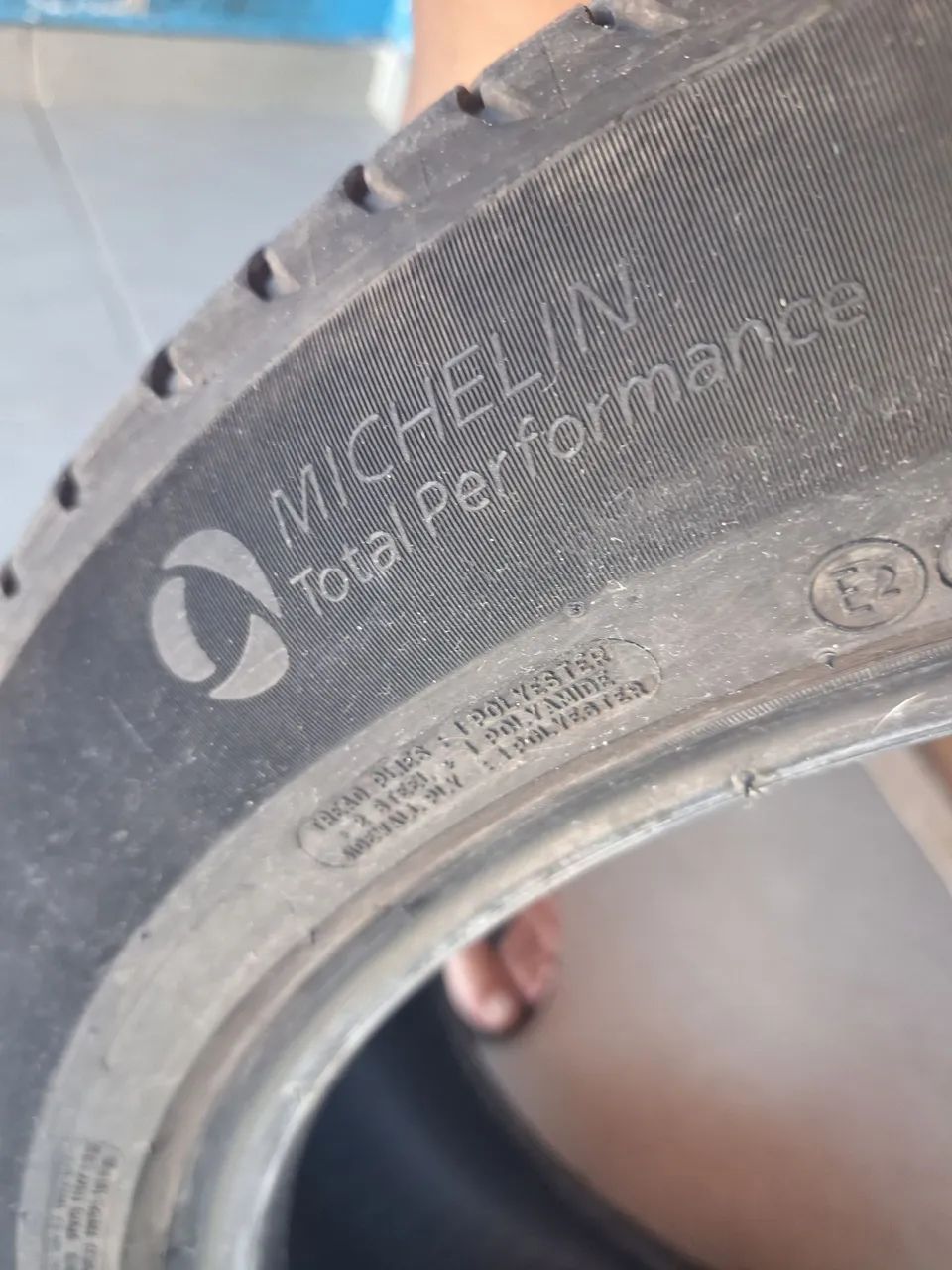 Pneu Michelin total Performance  - Foto 2