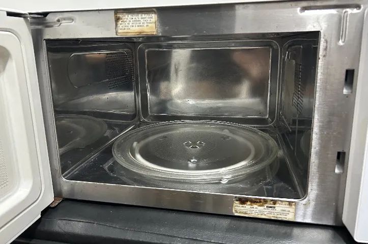 MICROONDAS BRASTEMP 30L (INTERNO DE INOX) - Foto 2