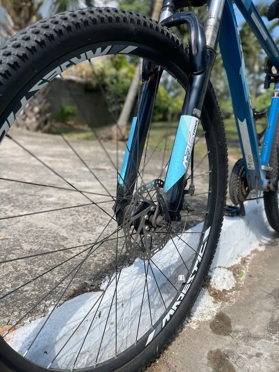 Bicicleta aro 29 Trinx - Foto 2