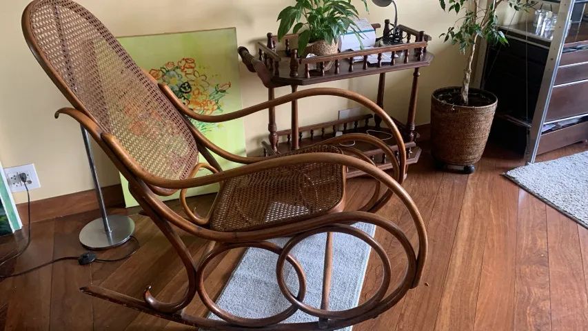 Cadeira de Balanço estilo Thonet