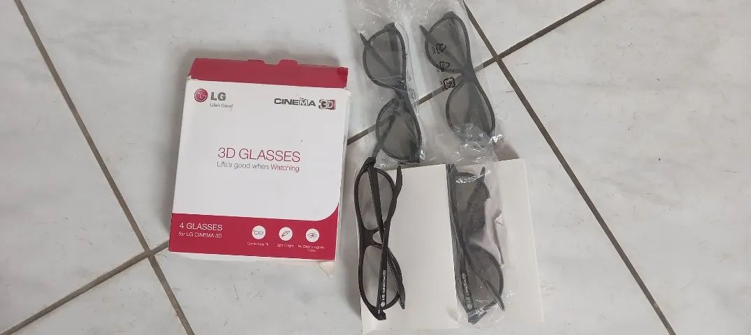 Óculos Cinema 3d LG, caixinha com 4 Óculos 