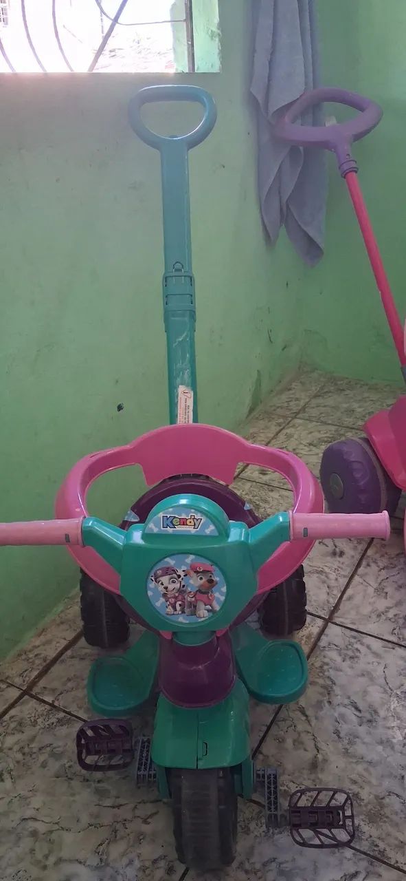 Moto pouco usada 