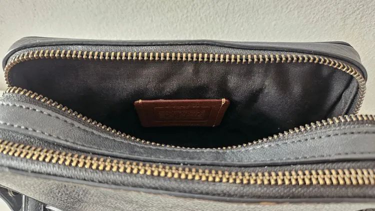 Bola Coach preta crossbody - Foto 3