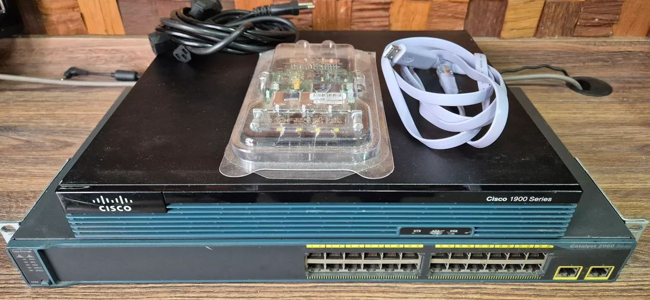 CISCO 1921 + CISCO 2960 + PLACA HWIC + CABO CONSOLE (Kit ideal para Cisco CCNA / CCNP)