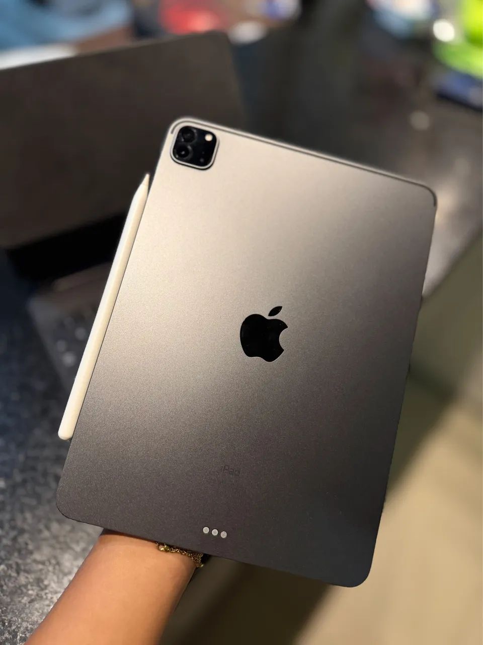 iPad Pro 11' M1 128GB + Apple Pencil 2 + Teclado Original  - Foto 2
