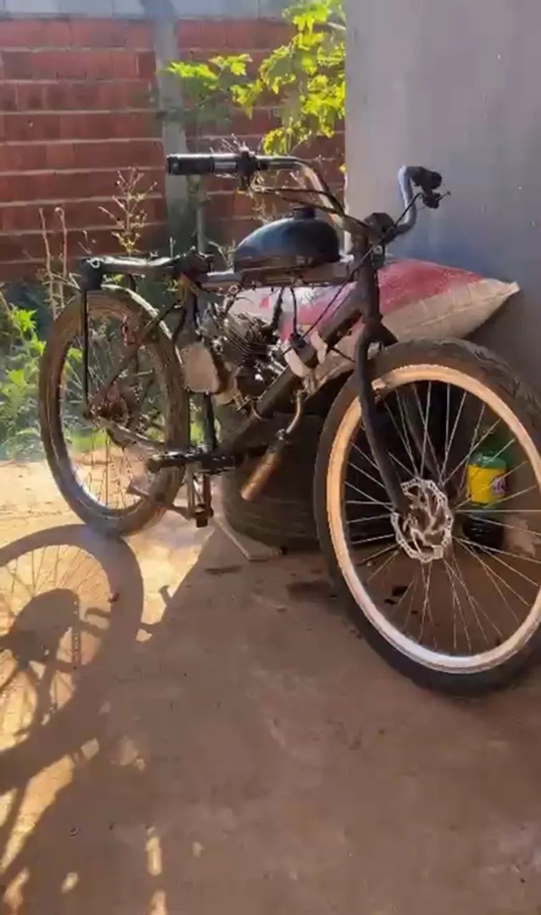 Motora 80cc bateu pegou 