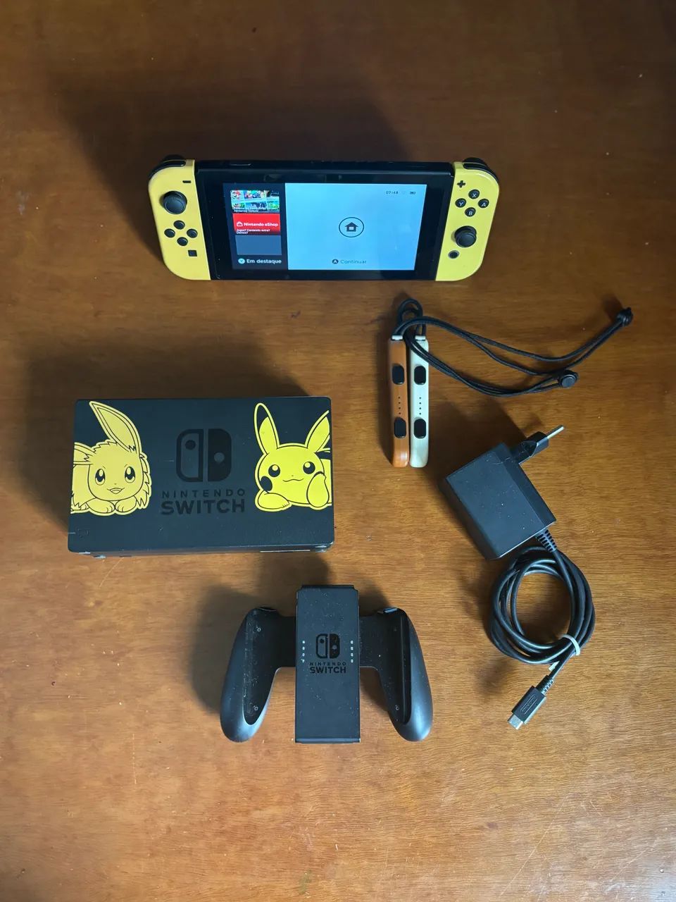 Console Nintendo Switch (Edição Let's Go Pikachu!