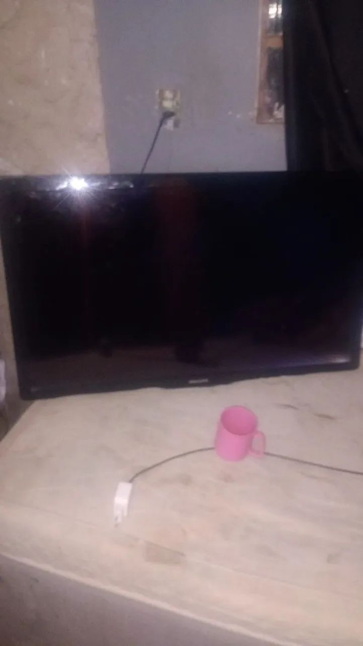 Tv plilipis 40 polegadas com imagem escura não e esmat chama no WhatsApp * - Foto 2