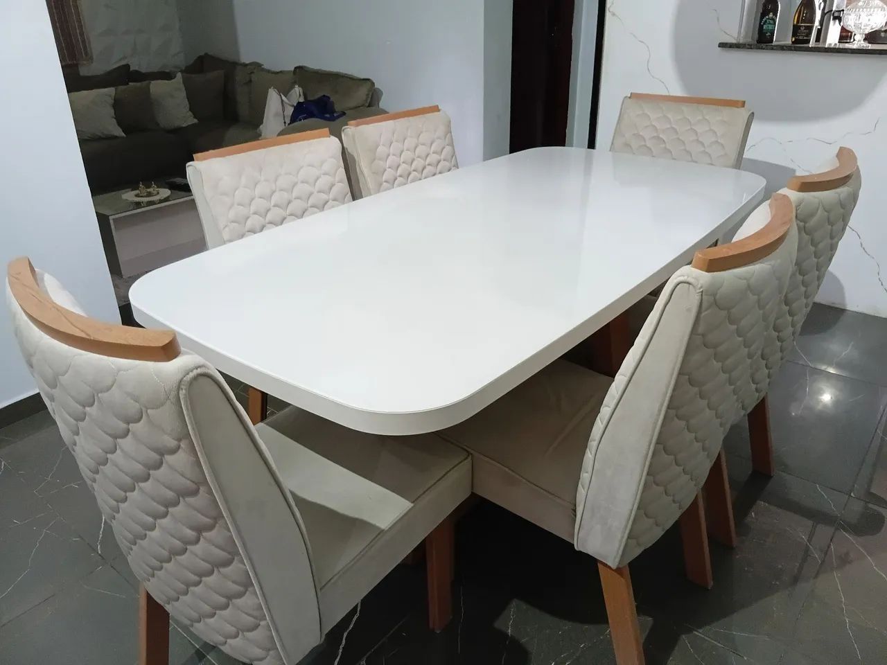 Vendo mesa de jantar, sofa e mesa de centro - Foto 2