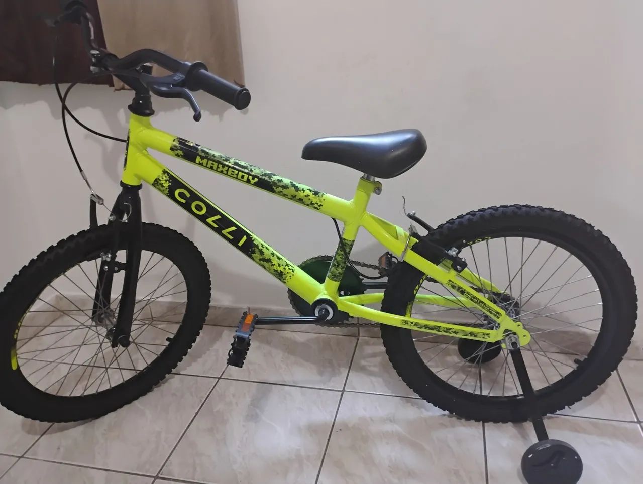 Vendo bicicleta infantil nova 