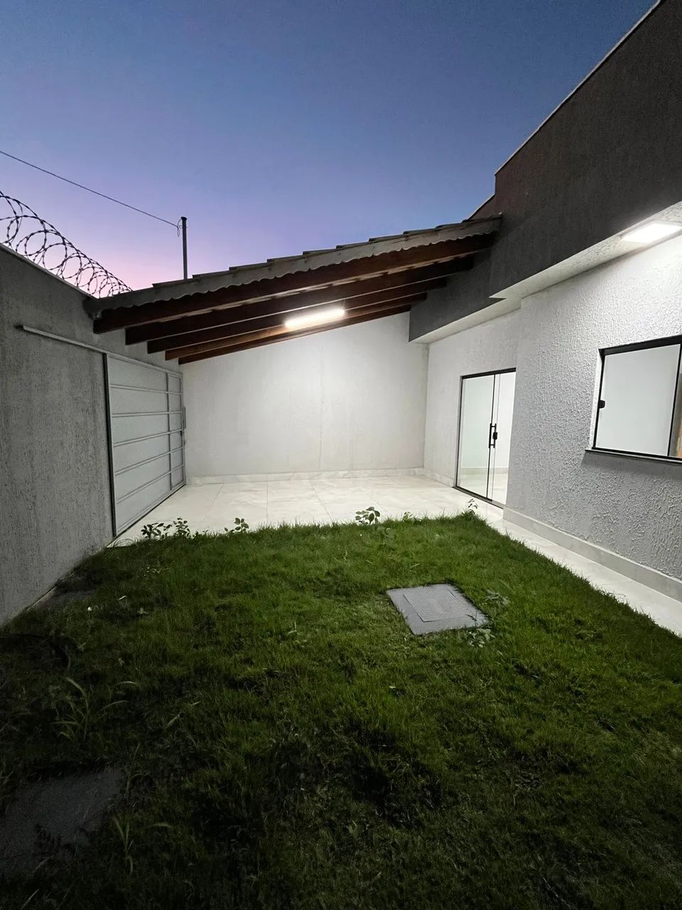 Casa de esquina com 3 quartos -Nova , nunca habitada - Foto 5