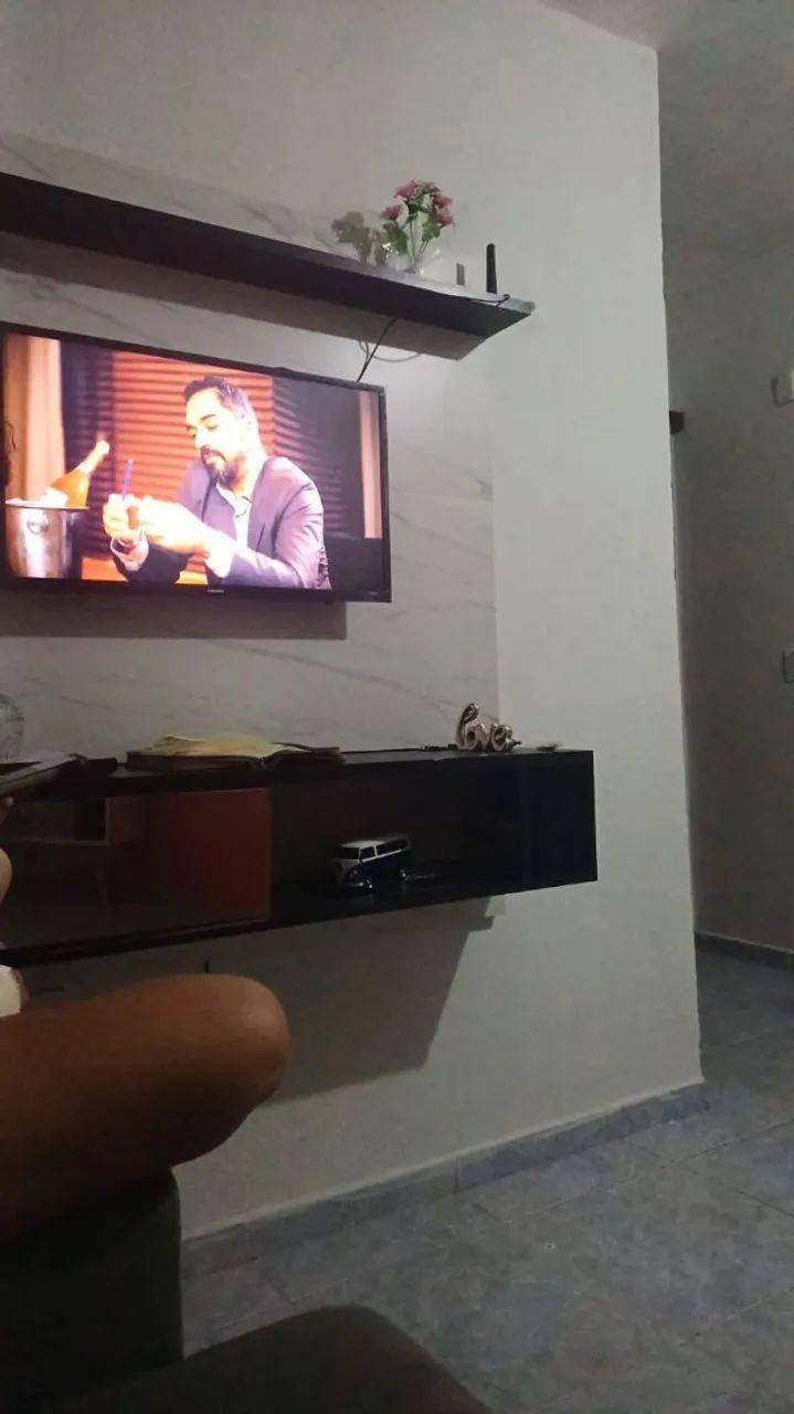 Uma TV smart sansung 32 - Foto 2