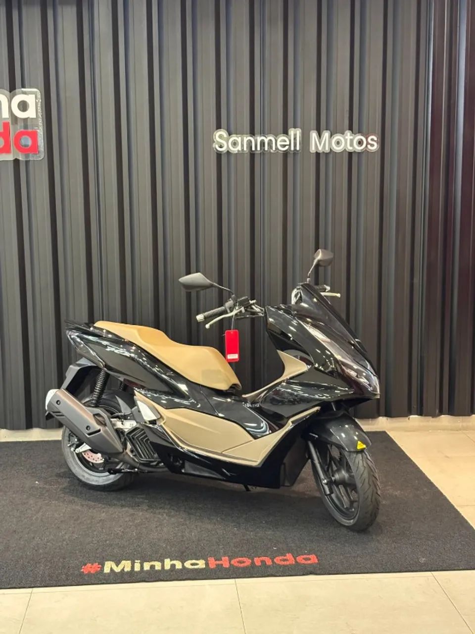 PCX 160 DLX ABS