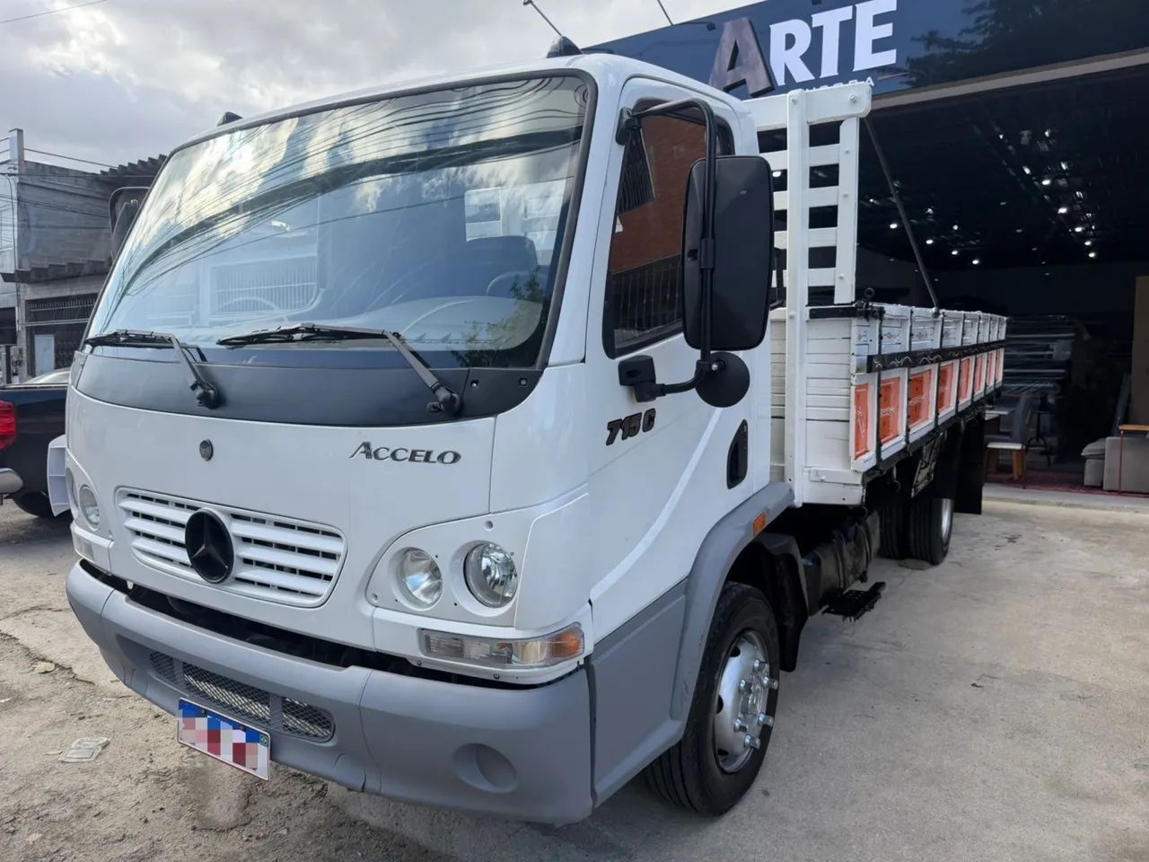Mercedes accelo 715 - Foto 4