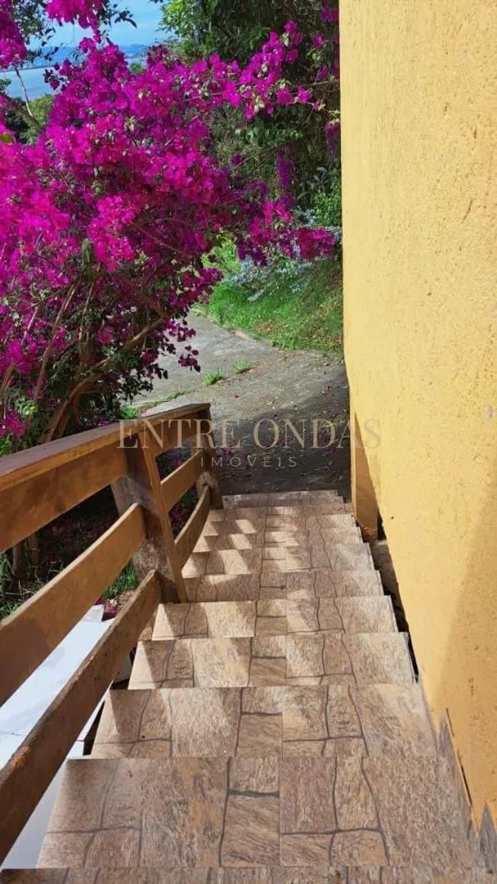 Casa com 3 quartos no bairro Sambaqui, Florianópolis - Foto 2