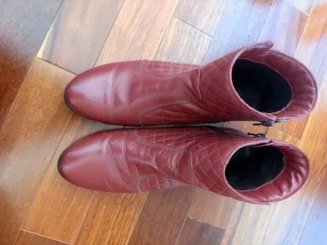 Bota de Couro Vermelha - Foto 2