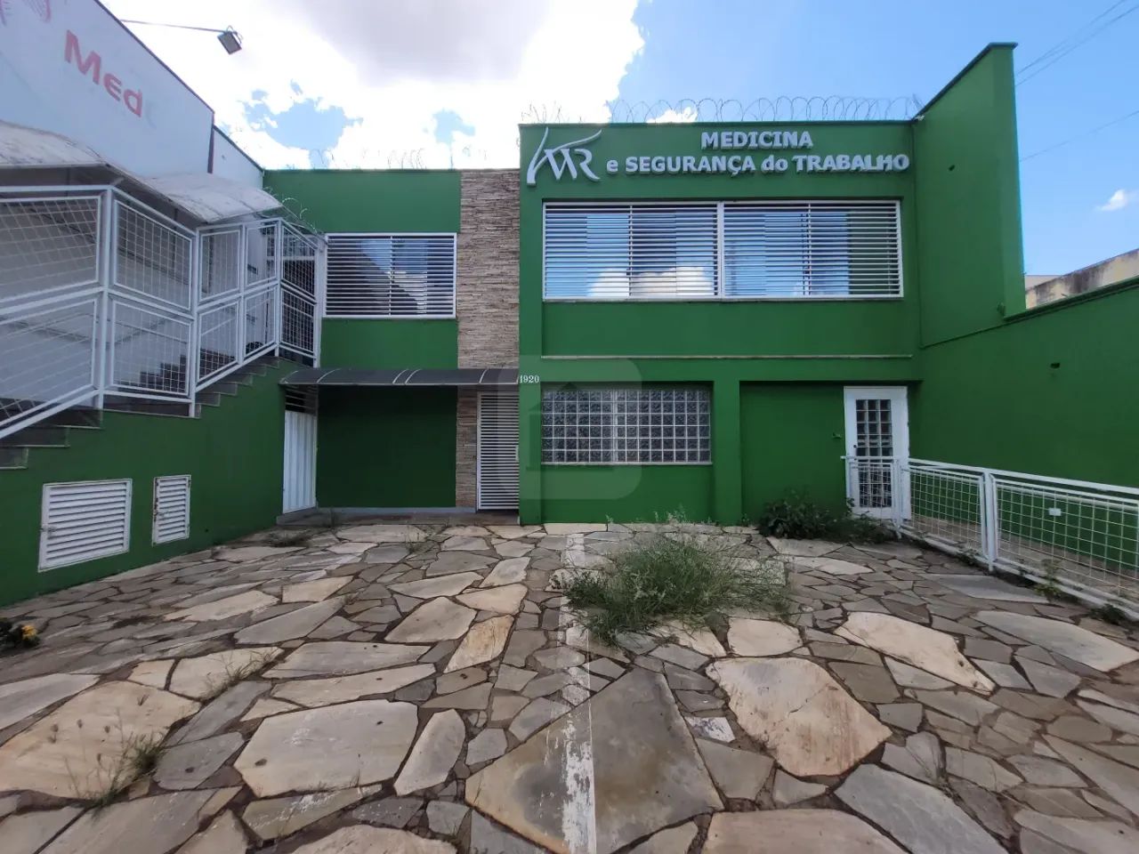 Prédio para locação no bairro Daniel Fonseca