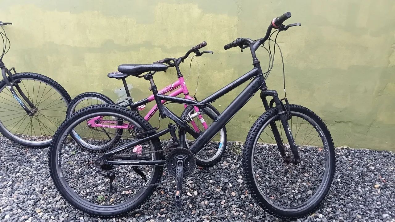 Bicicleta preta usada