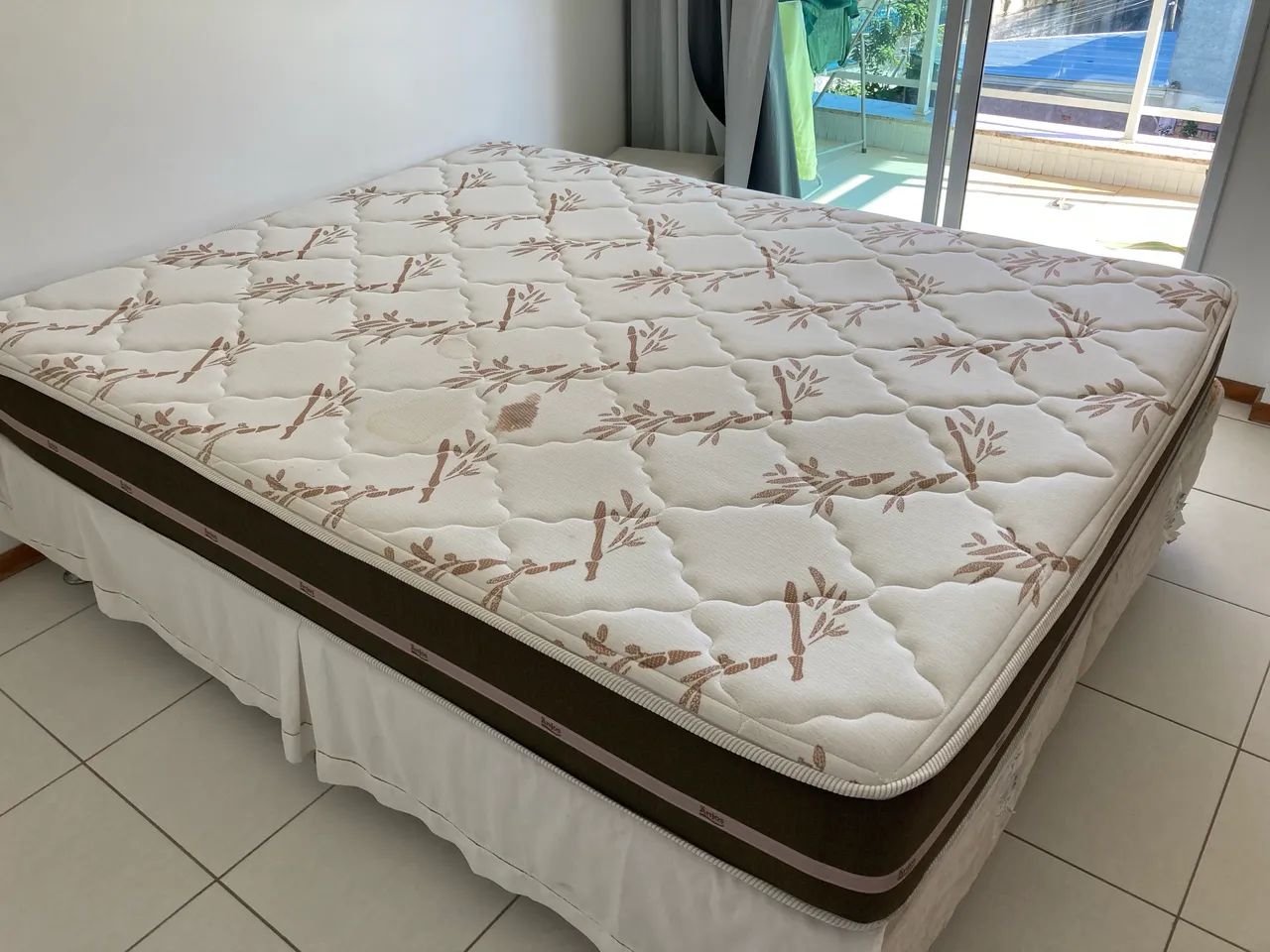 Vendo Colchão Queen + Cama Box - Foto 3