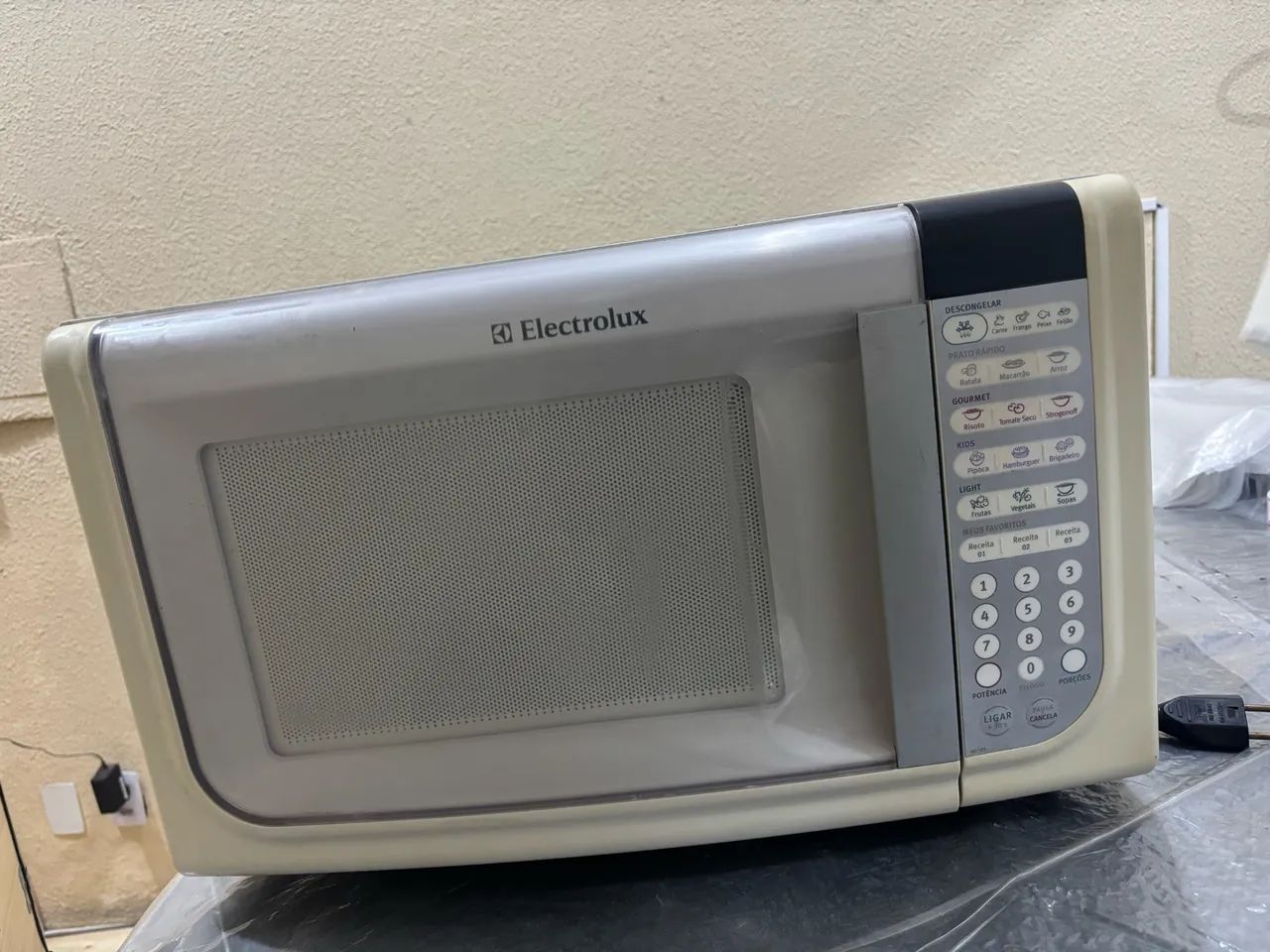 VENDO MICROONDAS 