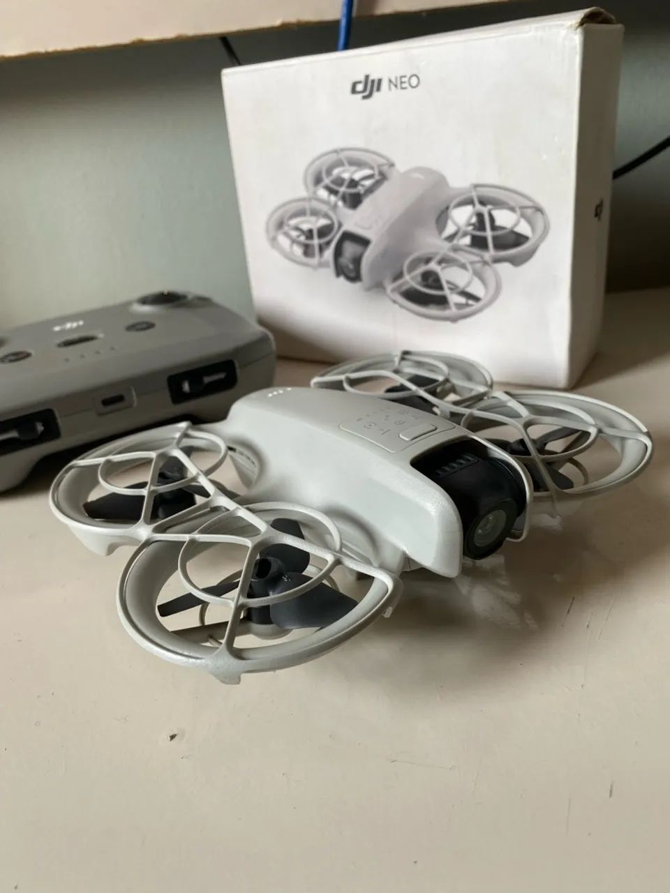 Dji Neo com caixa e controle  - Foto 2