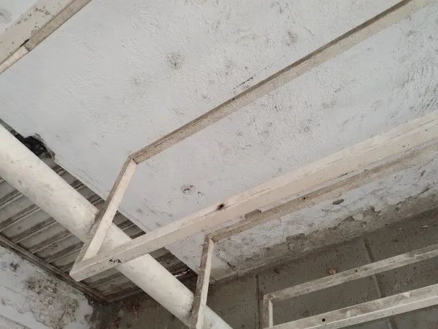 Estante de ferro para loja.  - Foto 2